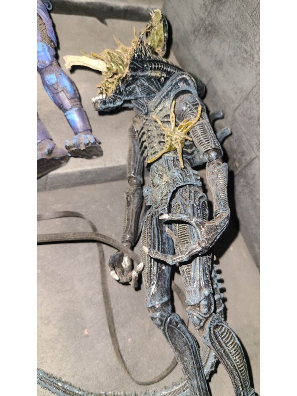 NECA Aliens Series 12 Battle Damaged Xenomorph Exploding Head
